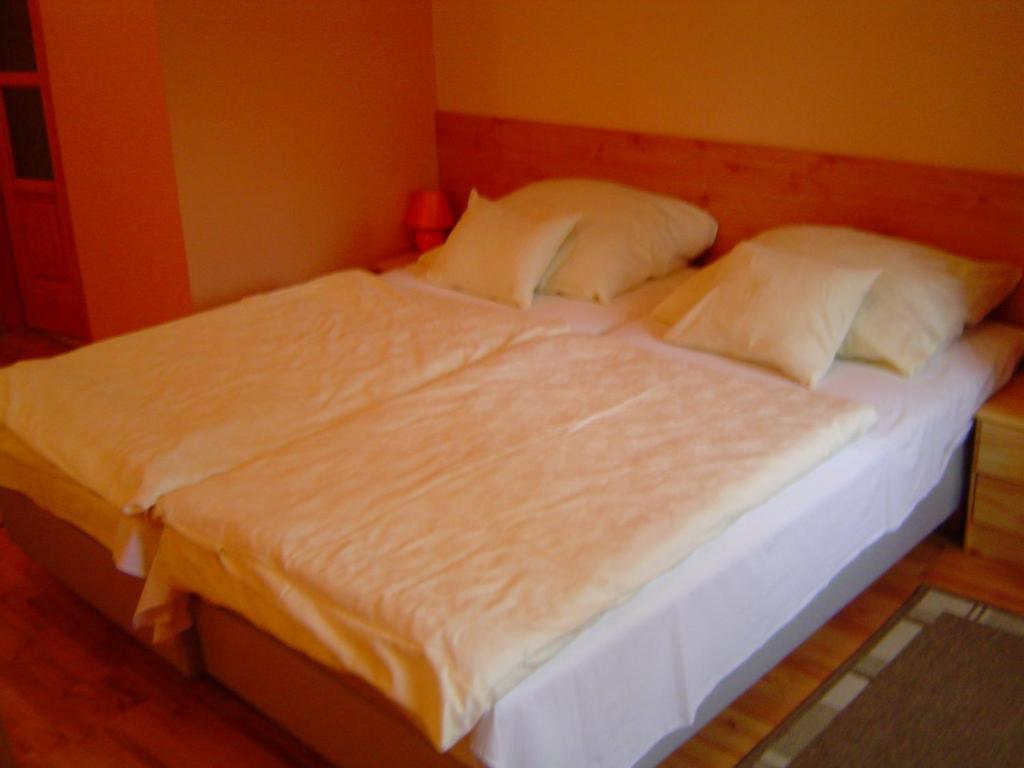 Lunczer Vendeghaz Otel Mosonmagyaróvár Dış mekan fotoğraf